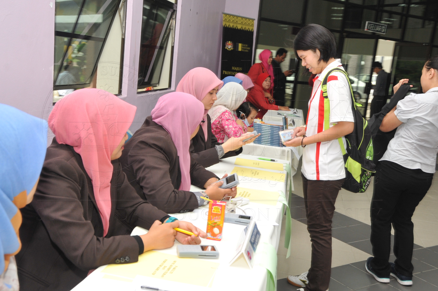 PRO15 151 ADVOKASI HAS 7110